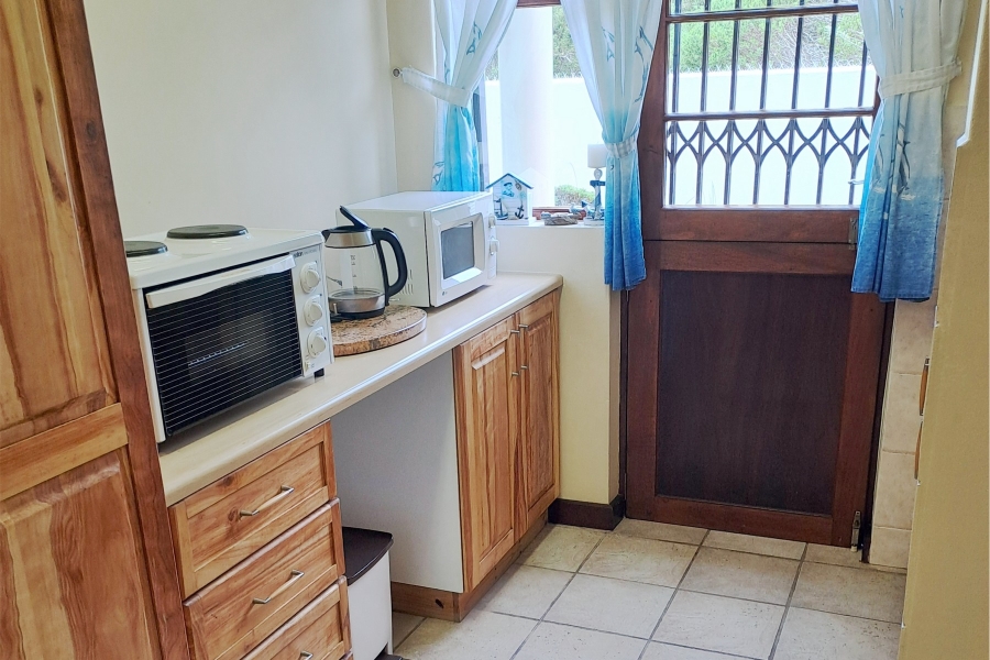 To Let 2 Bedroom Property for Rent in Cola Beach Western Cape